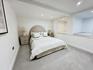 Bedroom- click for photo gallery